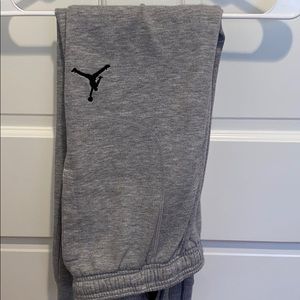 KIDS JORDAN GREY SWEATS